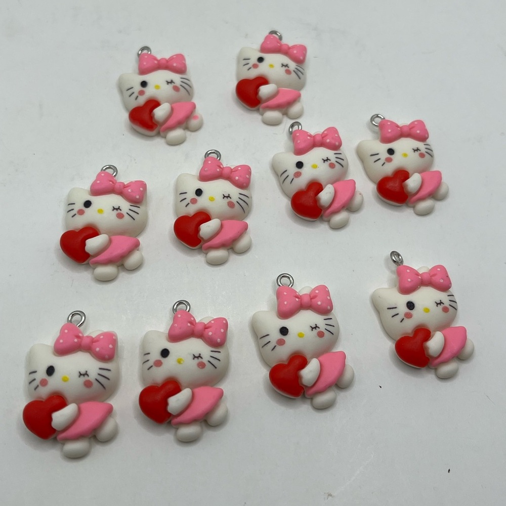 Lot 1 Cute Cat Charms with Heart 10 pieces